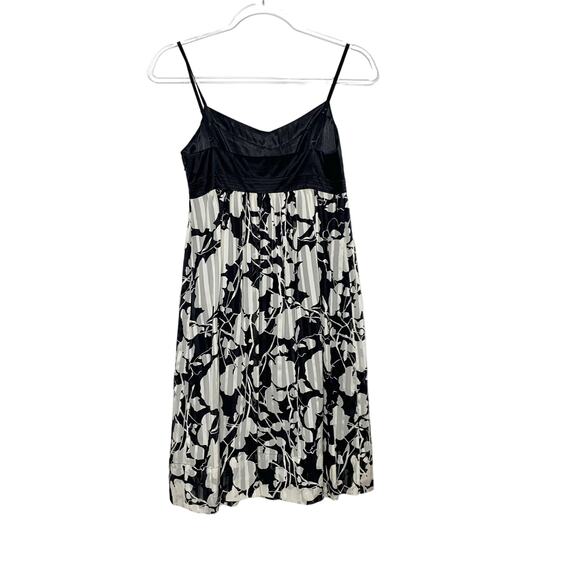 BCBGMAXAZRIA NWT Sleeveless Floral Silk Dress Spaghetti Strap Black Combo Size 0 - Picture 2 of 10